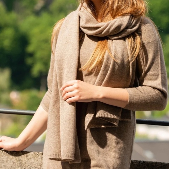 Gobi Cashmere Classic Knit Scarf Oatmeal/Khaki - Picture 2 of 9